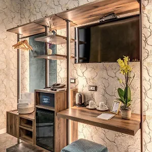 Apollo Boutique מלון