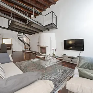 Antique-modern Flat By Navona Square Appartamento
