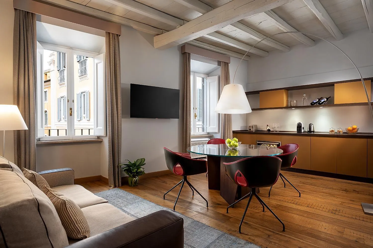 Palazzo Scanderbeg Roma 4*,  Itália